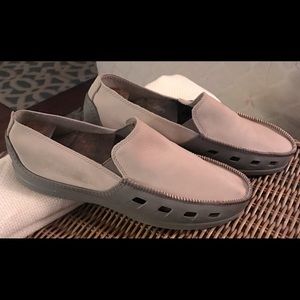 CROCS Tideline Leather Loafer - Size 12 Medium